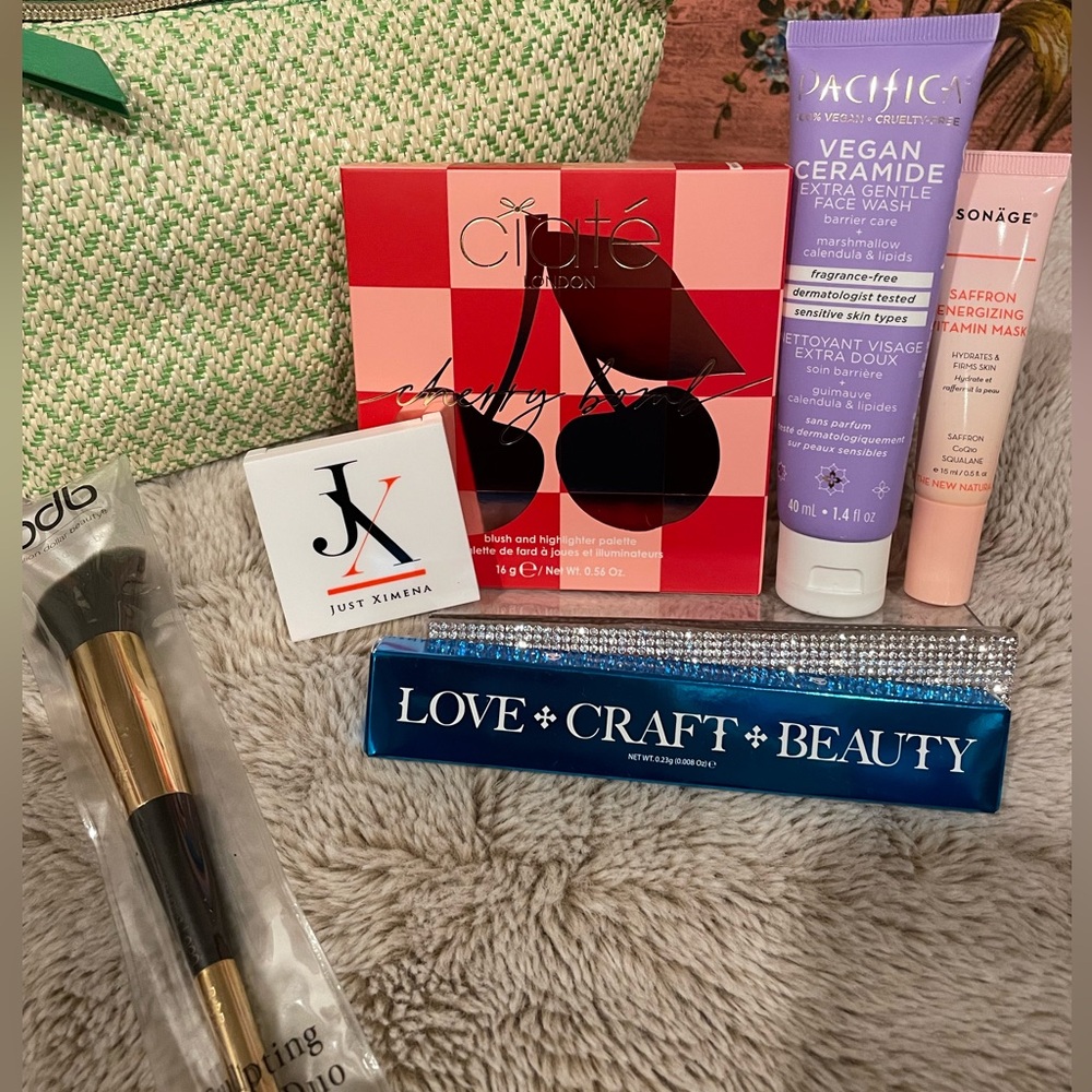 Beauty Bundles - Choose your favorite bundle! - Picture 3 of 6